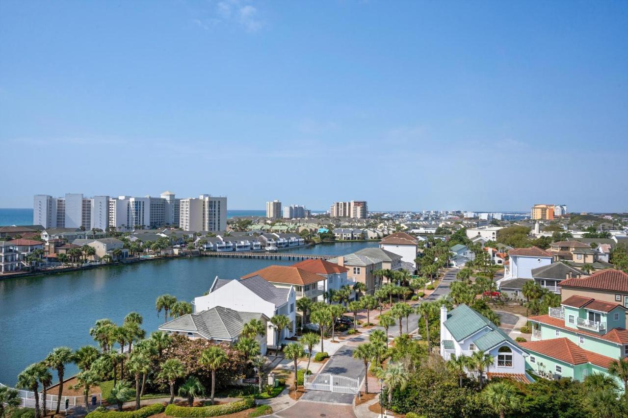 Pelican Terrace 805